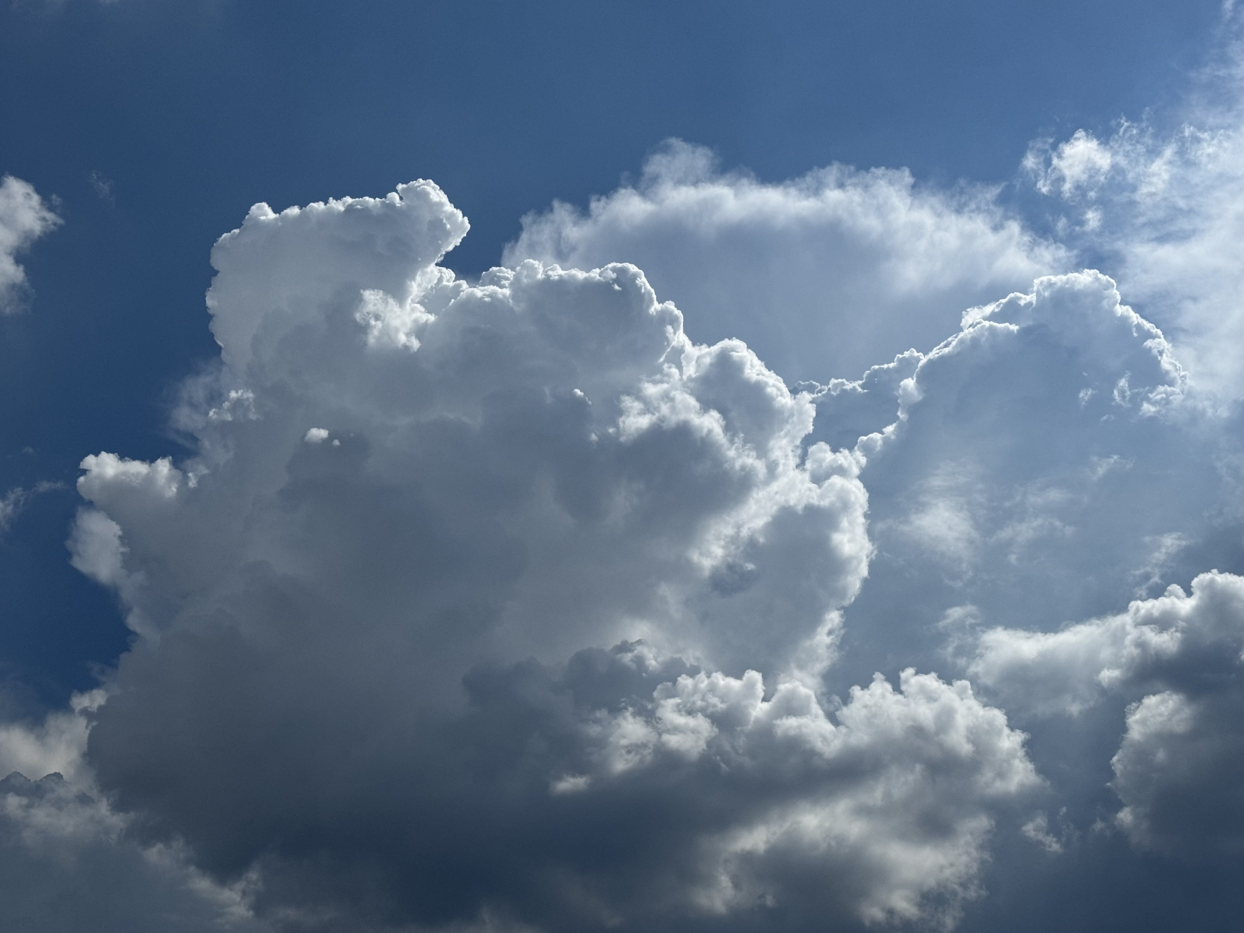 Stunningly beautiful, headache-inducing clouds today.…