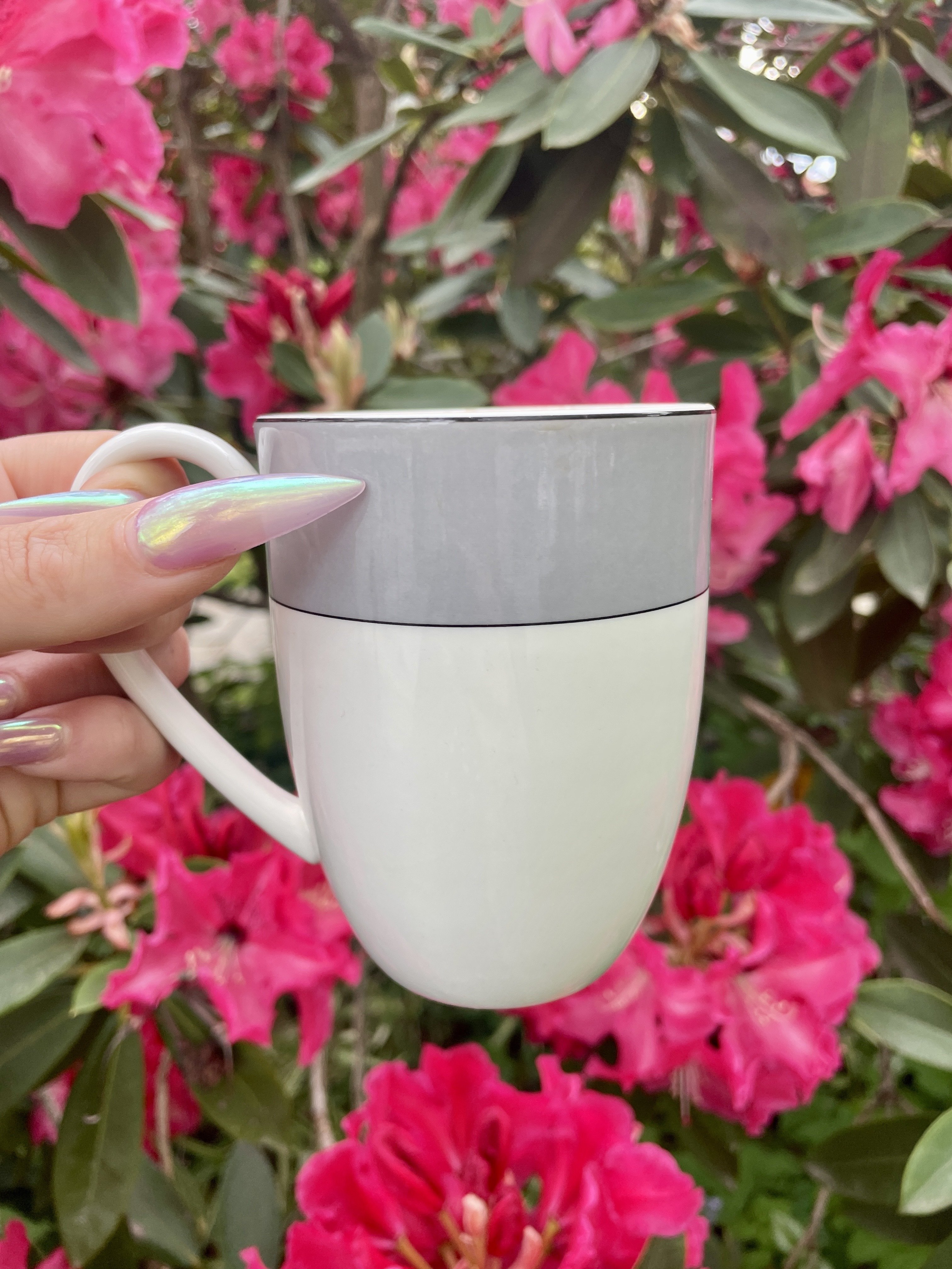 Smelling the #flowers while sipping that…